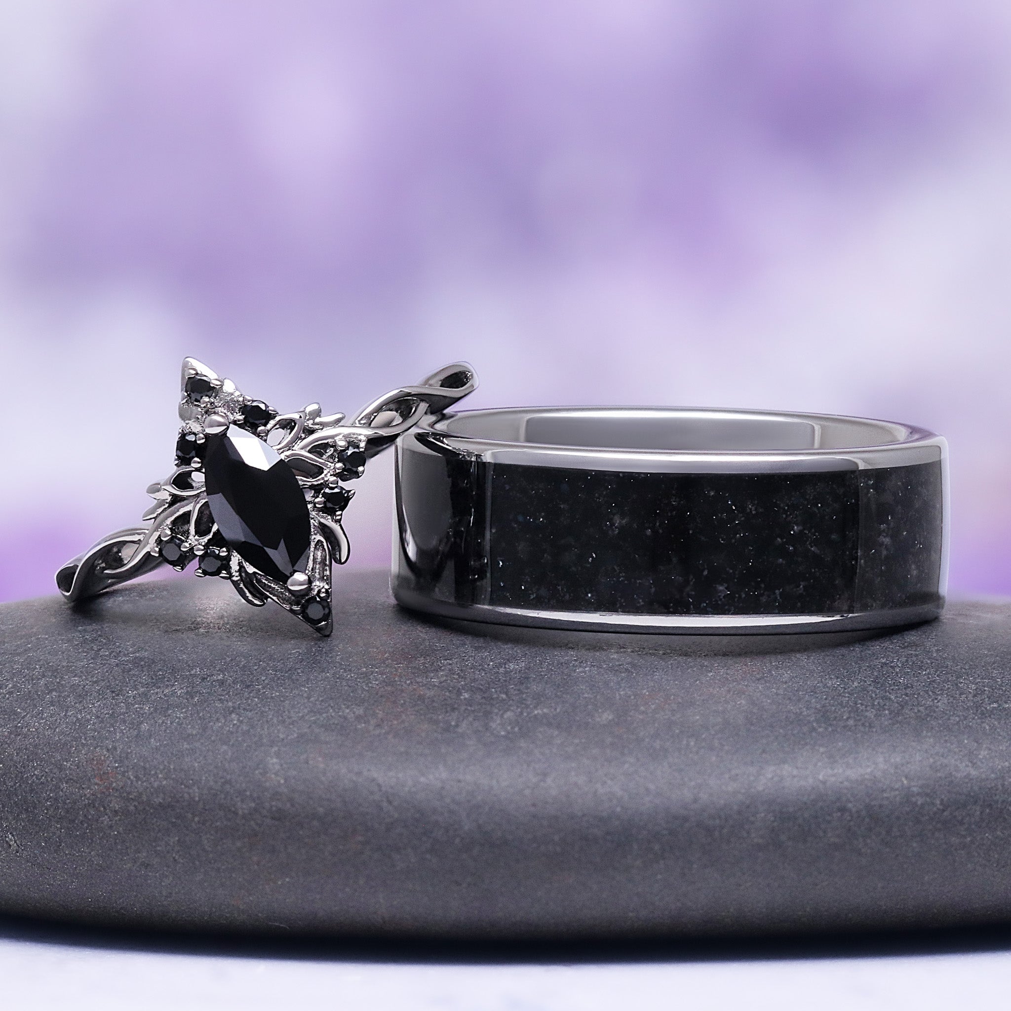 Black Onyx Men's Wedding Band in Tungsten Carbide (8mm)